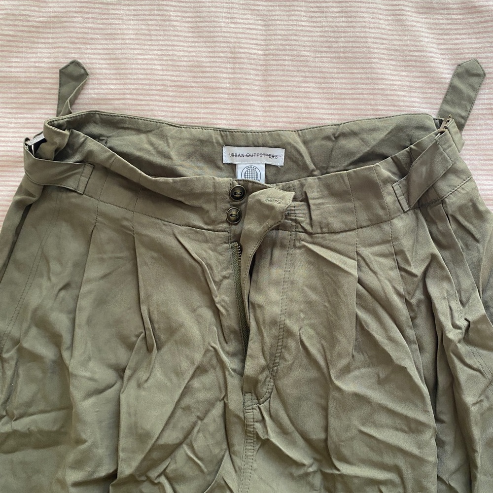 Urban outfitters army green flowy slacks